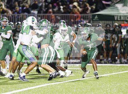 Thumbnail 1 in Sumner @ Venice (FHSAA 7A Regional Final) photogallery.