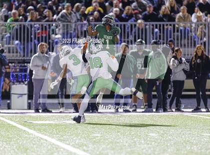 Thumbnail 1 in Sumner @ Venice (FHSAA 7A Regional Final) photogallery.