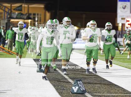 Thumbnail 1 in Sumner @ Venice (FHSAA 7A Regional Final) photogallery.