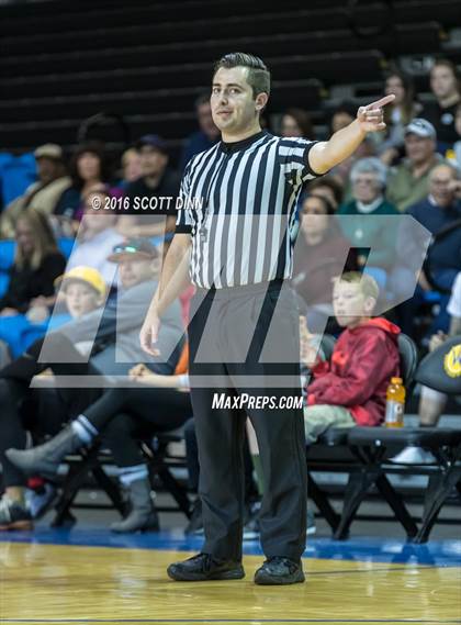 Thumbnail 2 in Los Gatos vs St. Mary's (Santa Cruz Warriors Invitational Tournament) photogallery.