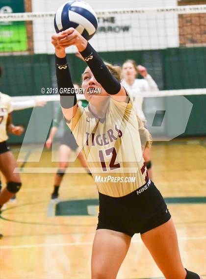 Thumbnail 1 in Terrebonne @ Archbishop Chapelle photogallery.