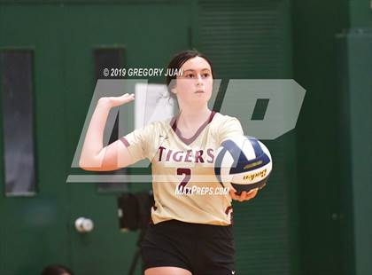 Thumbnail 2 in Terrebonne @ Archbishop Chapelle photogallery.