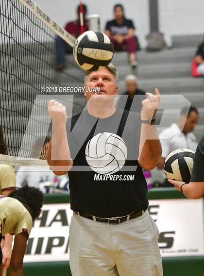 Thumbnail 3 in Terrebonne @ Archbishop Chapelle photogallery.