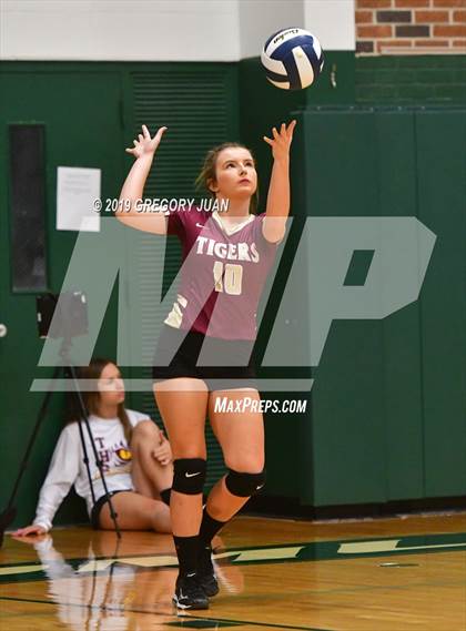 Thumbnail 3 in Terrebonne @ Archbishop Chapelle photogallery.