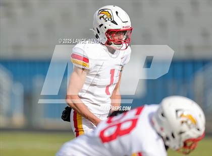 Thumbnail 3 in Pomona vs. Coronado (CHSAA 3A First Round) photogallery.