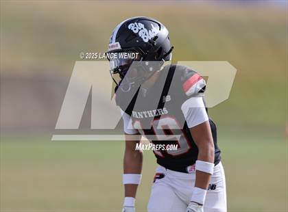 Thumbnail 3 in Pomona vs. Coronado (CHSAA 3A First Round) photogallery.