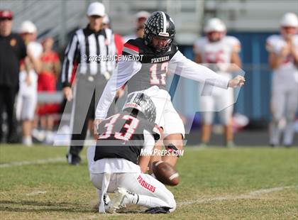 Thumbnail 3 in Pomona vs. Coronado (CHSAA 3A First Round) photogallery.