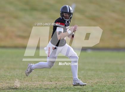 Thumbnail 2 in Pomona vs. Coronado (CHSAA 3A First Round) photogallery.