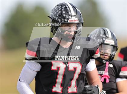 Thumbnail 3 in Pomona vs. Coronado (CHSAA 3A First Round) photogallery.