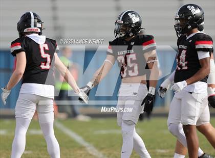Thumbnail 1 in Pomona vs. Coronado (CHSAA 3A First Round) photogallery.