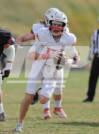 Thumbnail 3 in Pomona vs. Coronado (CHSAA 3A First Round) photogallery.