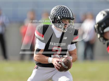 Thumbnail 3 in Pomona vs. Coronado (CHSAA 3A First Round) photogallery.