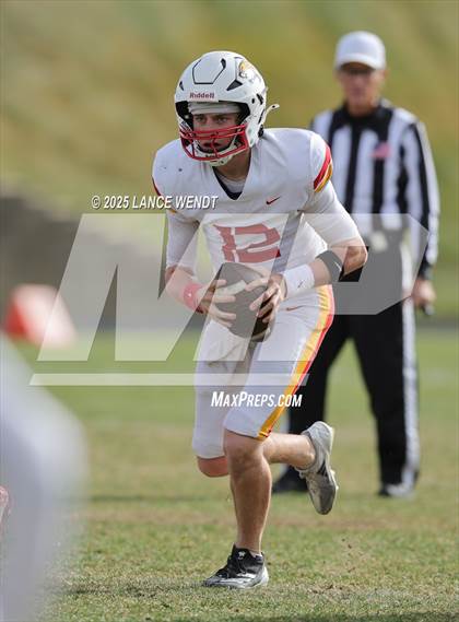 Thumbnail 2 in Pomona vs. Coronado (CHSAA 3A First Round) photogallery.