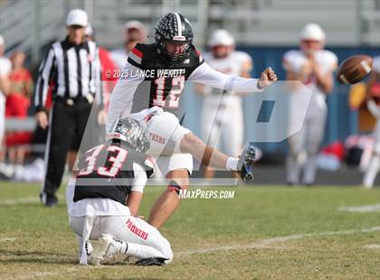 Thumbnail 1 in Pomona vs. Coronado (CHSAA 3A First Round) photogallery.