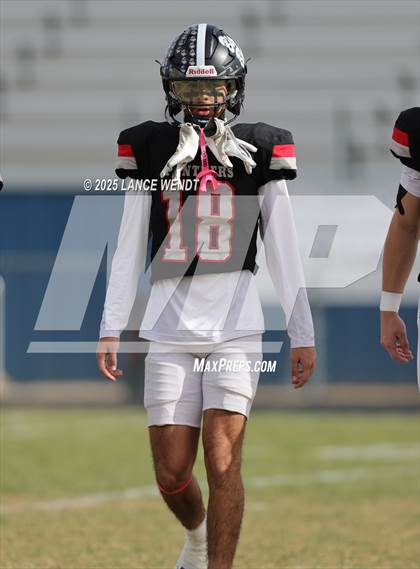 Thumbnail 3 in Pomona vs. Coronado (CHSAA 3A First Round) photogallery.