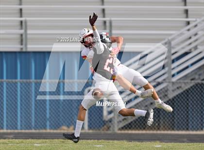 Thumbnail 3 in Pomona vs. Coronado (CHSAA 3A First Round) photogallery.