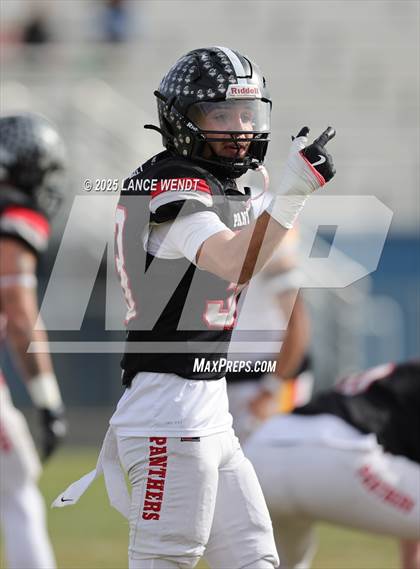 Thumbnail 1 in Pomona vs. Coronado (CHSAA 3A First Round) photogallery.