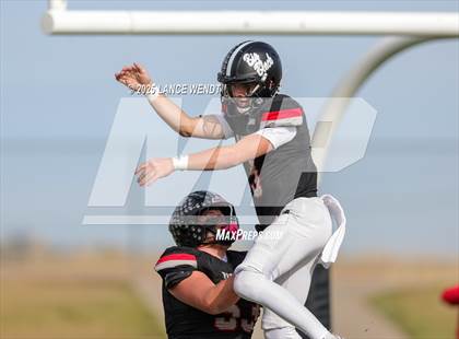 Thumbnail 3 in Pomona vs. Coronado (CHSAA 3A First Round) photogallery.