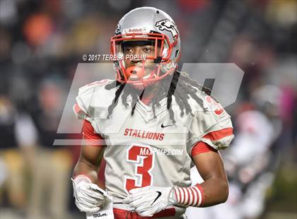 Thumbnail 2 in Hartsville vs. South Pointe (SCHSL AAAA Final) photogallery.