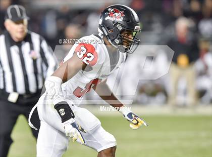 Thumbnail 1 in Hartsville vs. South Pointe (SCHSL AAAA Final) photogallery.