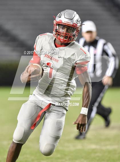 Thumbnail 3 in Hartsville vs. South Pointe (SCHSL AAAA Final) photogallery.