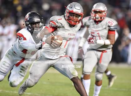 Thumbnail 3 in Hartsville vs. South Pointe (SCHSL AAAA Final) photogallery.