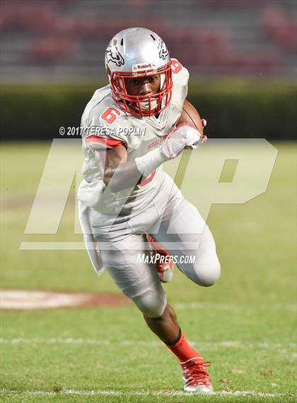 Thumbnail 1 in Hartsville vs. South Pointe (SCHSL AAAA Final) photogallery.