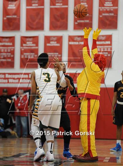 Thumbnail 1 in Simeon vs Stevenson (McDonald's City-Suburban Showdown) photogallery.