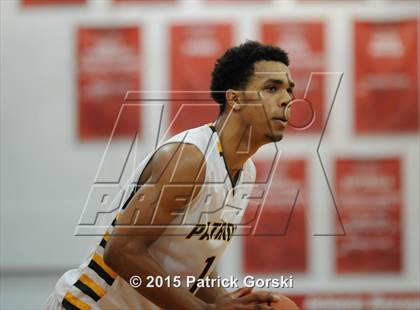 Thumbnail 2 in Simeon vs Stevenson (McDonald's City-Suburban Showdown) photogallery.