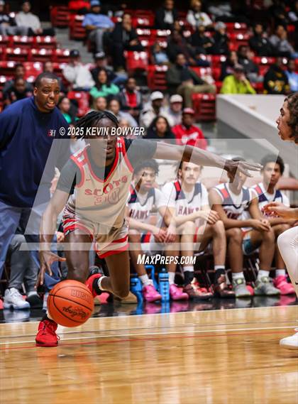 Thumbnail 1 in Bishop Hartley vs. Walnut Ridge (OHSAA D3 Central 1 District Championship) photogallery.