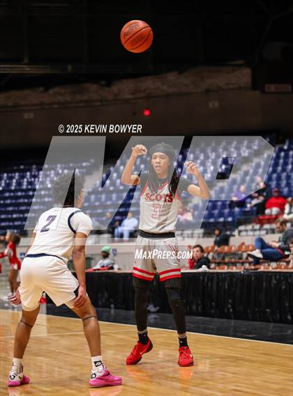 Thumbnail 3 in Bishop Hartley vs. Walnut Ridge (OHSAA D3 Central 1 District Championship) photogallery.