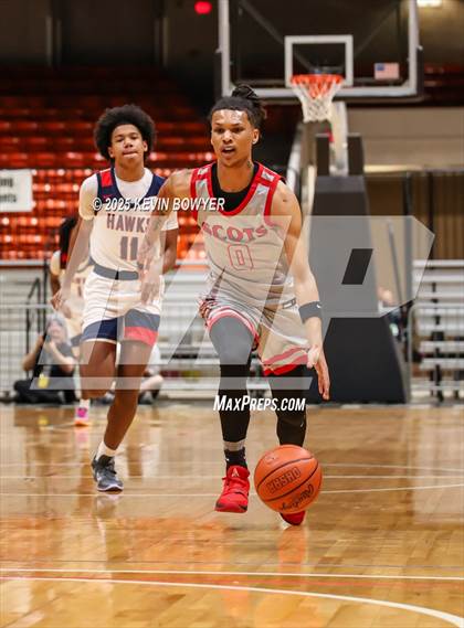Thumbnail 1 in Bishop Hartley vs. Walnut Ridge (OHSAA D3 Central 1 District Championship) photogallery.