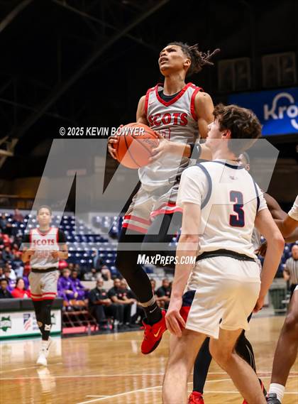 Thumbnail 3 in Bishop Hartley vs. Walnut Ridge (OHSAA D3 Central 1 District Championship) photogallery.