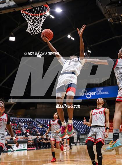 Thumbnail 2 in Bishop Hartley vs. Walnut Ridge (OHSAA D3 Central 1 District Championship) photogallery.