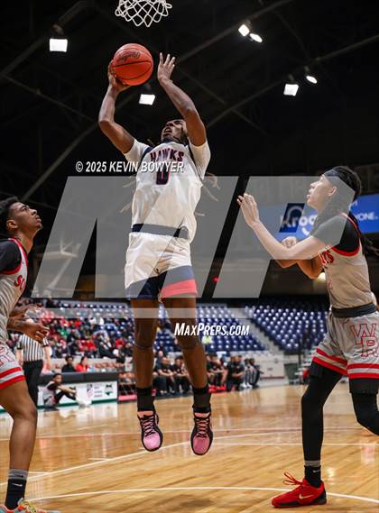 Thumbnail 2 in Bishop Hartley vs. Walnut Ridge (OHSAA D3 Central 1 District Championship) photogallery.