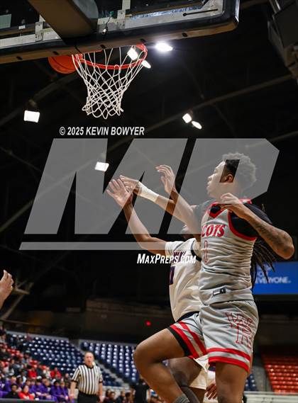 Thumbnail 2 in Bishop Hartley vs. Walnut Ridge (OHSAA D3 Central 1 District Championship) photogallery.