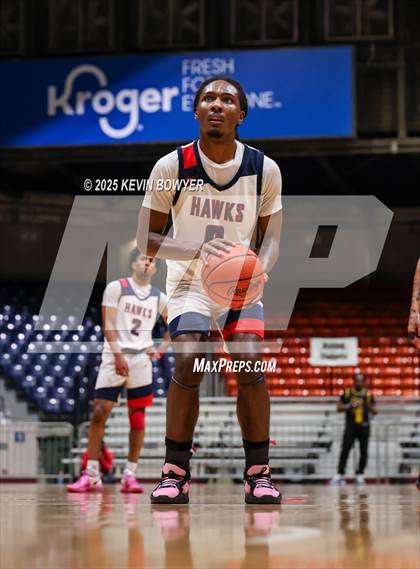 Thumbnail 2 in Bishop Hartley vs. Walnut Ridge (OHSAA D3 Central 1 District Championship) photogallery.