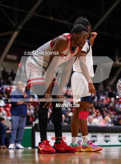 Thumbnail 1 in Bishop Hartley vs. Walnut Ridge (OHSAA D3 Central 1 District Championship) photogallery.