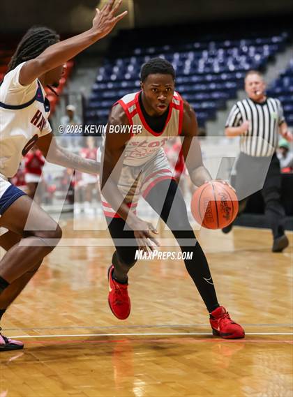 Thumbnail 2 in Bishop Hartley vs. Walnut Ridge (OHSAA D3 Central 1 District Championship) photogallery.