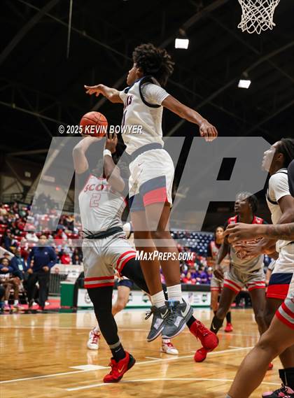 Thumbnail 3 in Bishop Hartley vs. Walnut Ridge (OHSAA D3 Central 1 District Championship) photogallery.