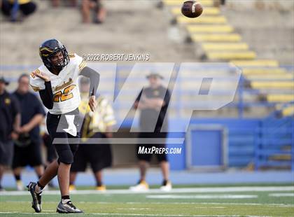 Thumbnail 2 in Nanakuli vs Kalani photogallery.