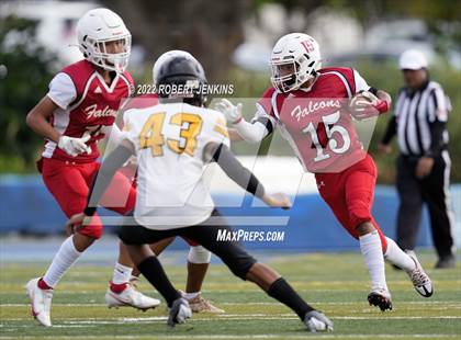 Thumbnail 2 in Nanakuli vs Kalani photogallery.