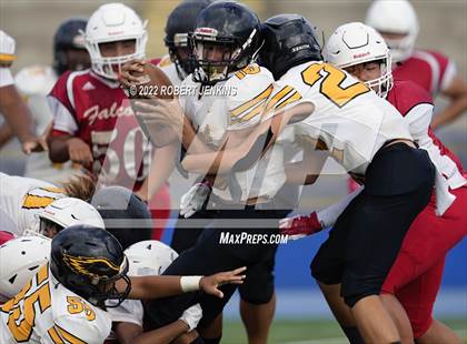 Thumbnail 1 in Nanakuli vs Kalani photogallery.