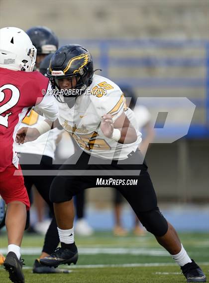 Thumbnail 3 in Nanakuli vs Kalani photogallery.