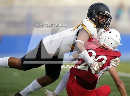 Thumbnail 3 in Nanakuli vs Kalani photogallery.
