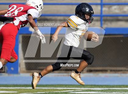 Thumbnail 3 in Nanakuli vs Kalani photogallery.