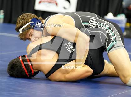 Thumbnail 3 in CIF State Boys Wrestling Championships (Day 1 - Round 3) photogallery.