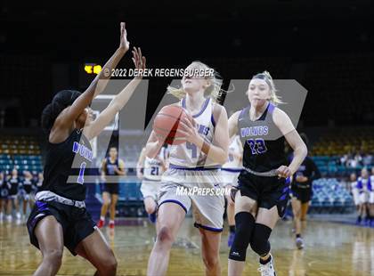 Thumbnail 3 in Highlands Ranch vs Grandview (CHSAA 5A Final 4) photogallery.