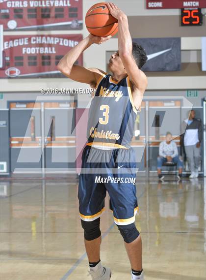 Thumbnail 2 in Redondo Union vs. Westbury Christian (Rancho Mirage Holiday Invitational) photogallery.