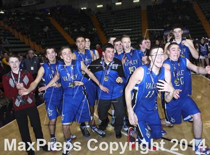 Thumbnail 3 in Middle Early College vs. Hoosic Valley (NYSPHSAA Class C Final) photogallery.